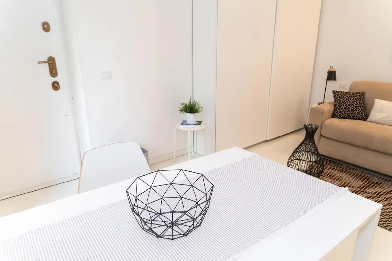 Golden Leaf - 7Sundays Apartment Milan Italy